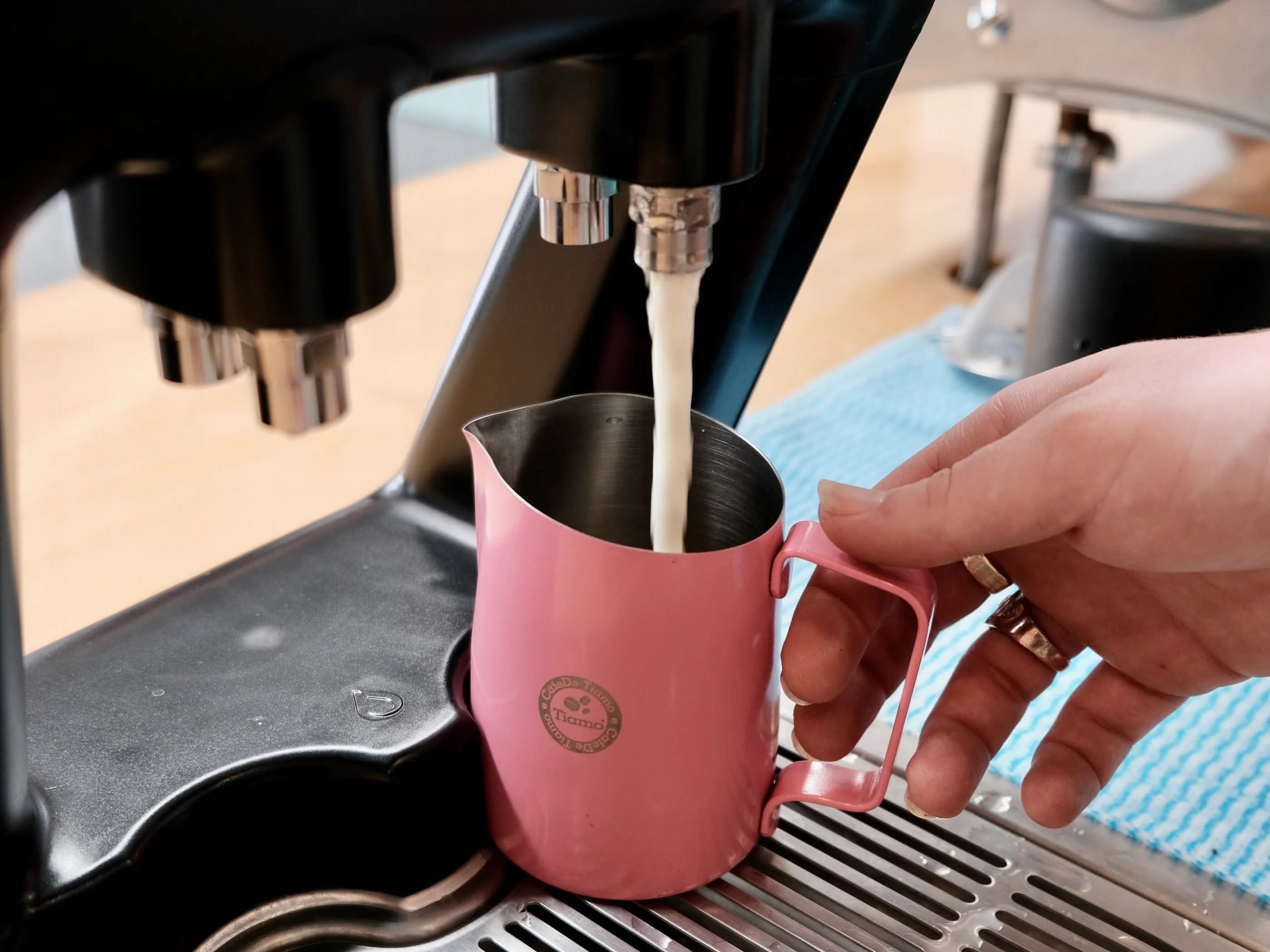 FloSmart: The Hottest New Bean Scene Accessory
